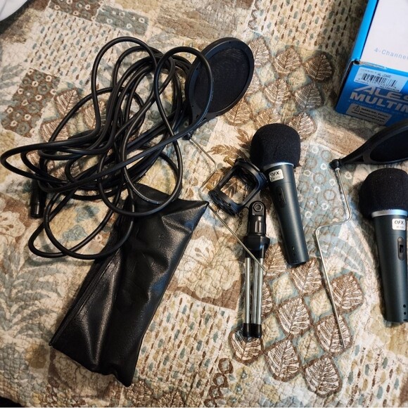 Alesis Multi Mix Pod Cast Set - Picture 3 of 7